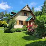 Dom W Gorach Sowich Niedzwiedzia Gawra, Hébergement de vacances *