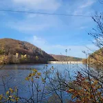 Hébergement de vacances Dom W Gorach Sowich Niedzwiedzia Gawra, Michalkowa