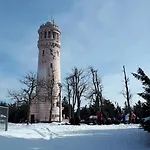 Dom W Gorach Sowich Niedzwiedzia Gawra, Hébergement de vacances *