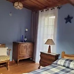 Dom W Gorach Sowich Niedzwiedzia Gawra, Hébergement de vacances *