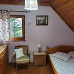 Dom W Gorach Sowich Niedzwiedzia Gawra, *
