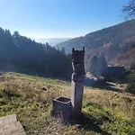Hébergement de vacances Dom W Gorach Sowich Niedzwiedzia Gawra, Michalkowa