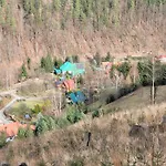 Dom W Gorach Sowich Niedzwiedzia Gawra, Hébergement de vacances