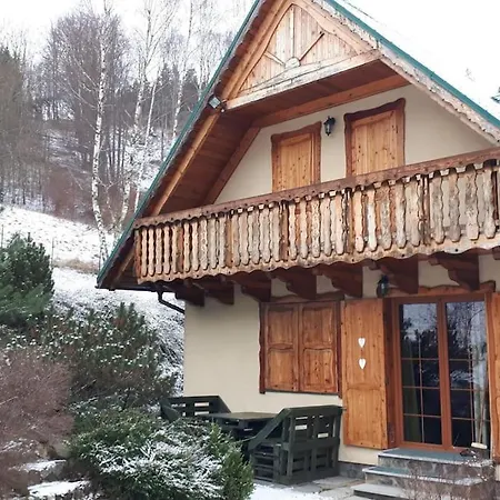 Dom W Gorach Sowich Niedzwiedzia Gawra, Nyaraló Michalkowa