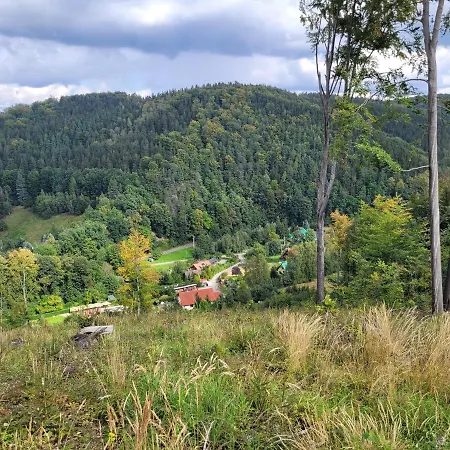 Dom W Gorach Sowich Niedzwiedzia Gawra, Nyaraló Michalkowa