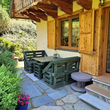 Dom W Górach Sowich Niedźwiedzia Gawra, Michałkowa