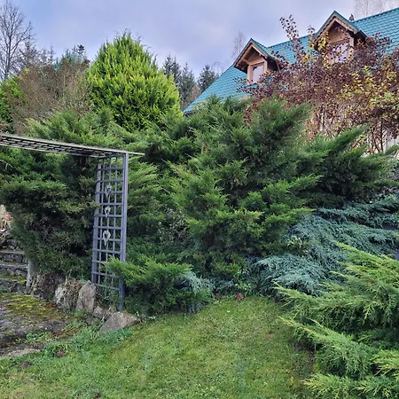 Dom W Gorach Sowich Niedzwiedzia Gawra,