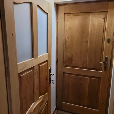 Dom W Gorach Sowich Niedzwiedzia Gawra, Michalkowa