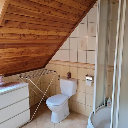 Dom W Gorach Sowich Niedzwiedzia Gawra,