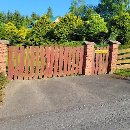 Dom W Gorach Sowich Niedzwiedzia Gawra, * Michalkowa