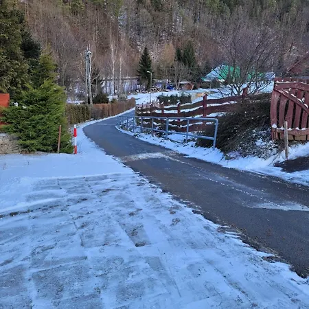 Dom W Górach Sowich Niedźwiedzia Gawra, Michałkowa Michalkowa