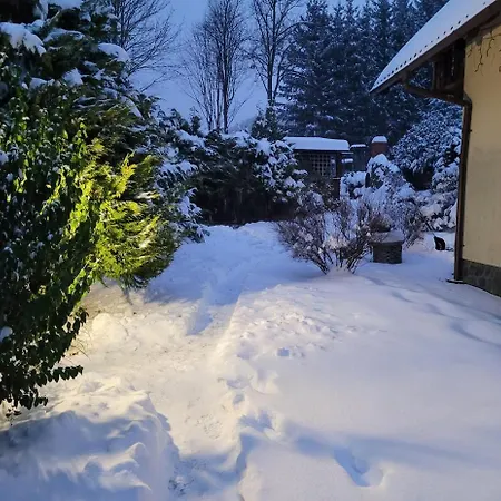 Dom W Gorach Sowich Niedzwiedzia Gawra, *