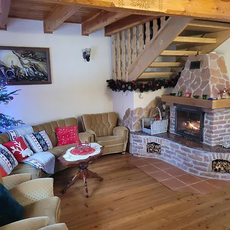 Dom W Gorach Sowich Niedzwiedzia Gawra, *