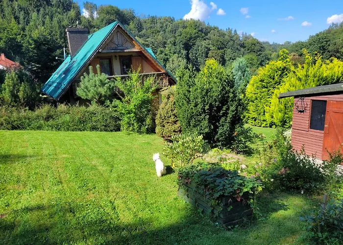 Dom W Gorach Sowich Niedzwiedzia Gawra, Michalkowa