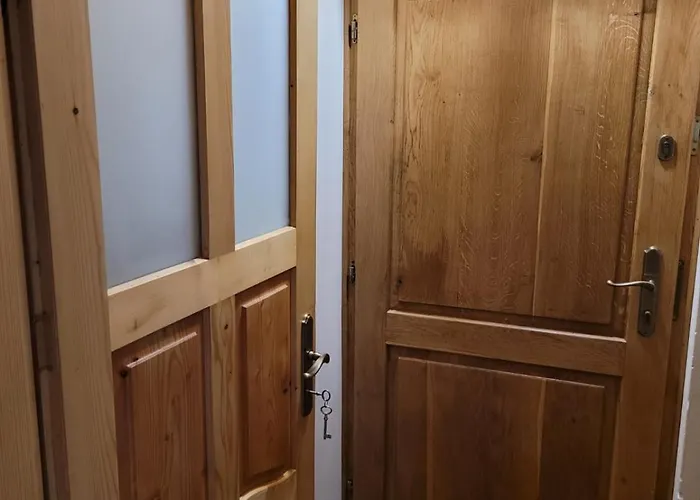 Dom W Gorach Sowich Niedzwiedzia Gawra, Michalkowa