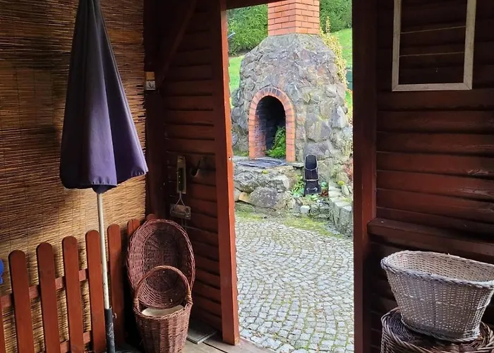 Dom W Gorach Sowich Niedzwiedzia Gawra, *