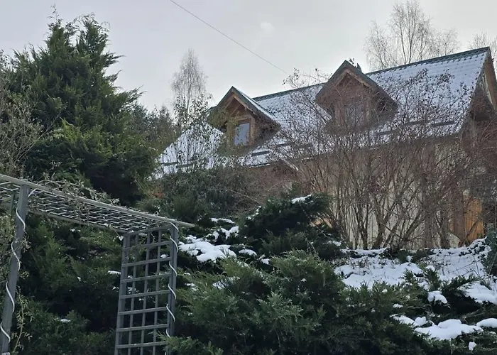 Dom W Gorach Sowich Niedzwiedzia Gawra,